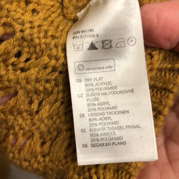 H&M Mustard Yellow Crewneck Cable Knit Sweater-Size Medium - Picture 8 of 8